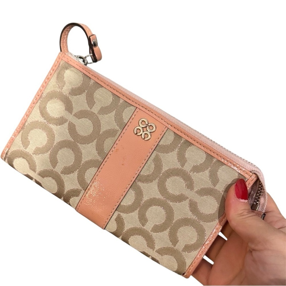 Stylish Pink and Beige Women's Bag Coach wristlet wallet coin purse designer